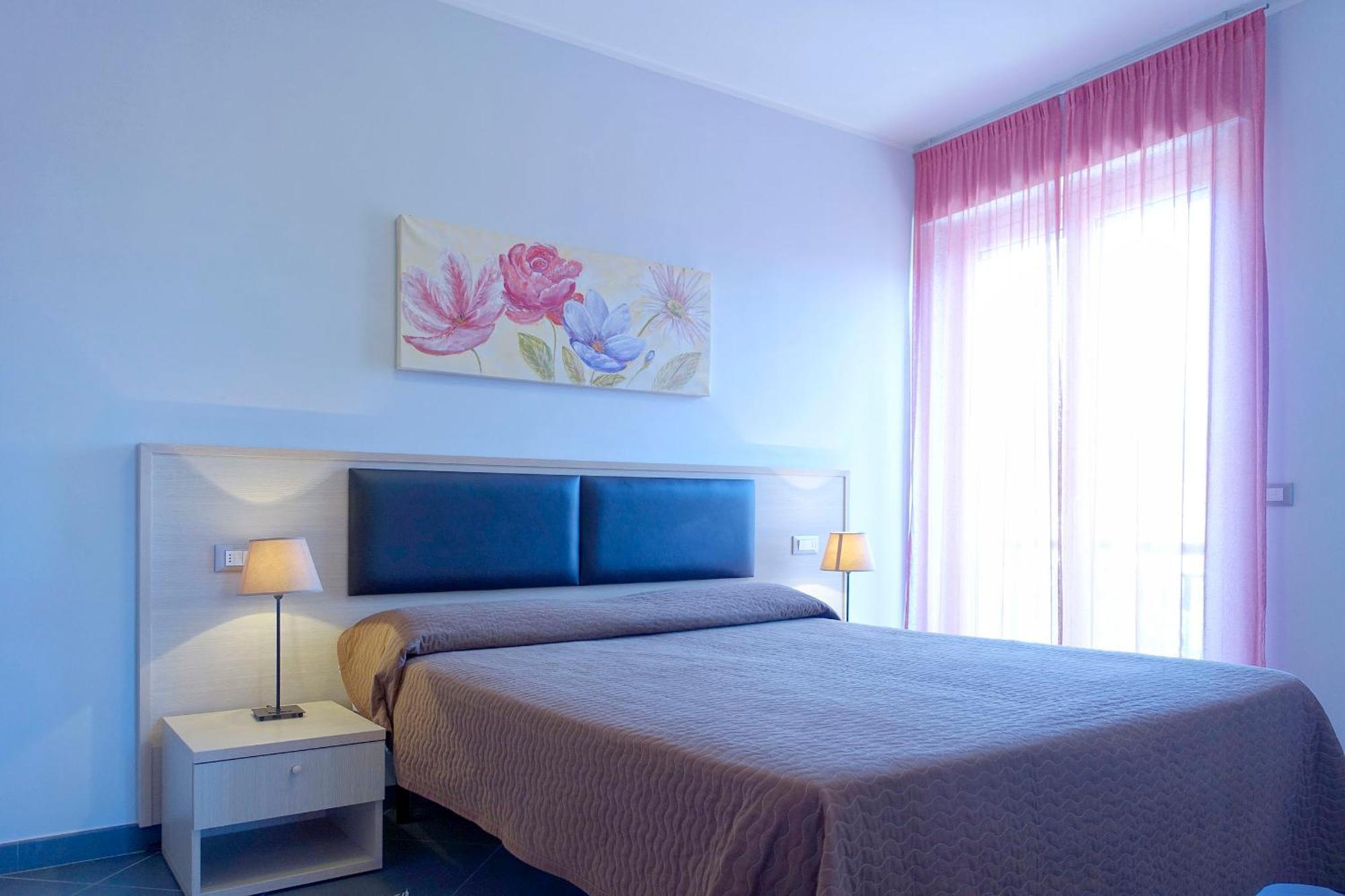 Appartamenti Linda San Bartolomeo Al Mare Exterior foto