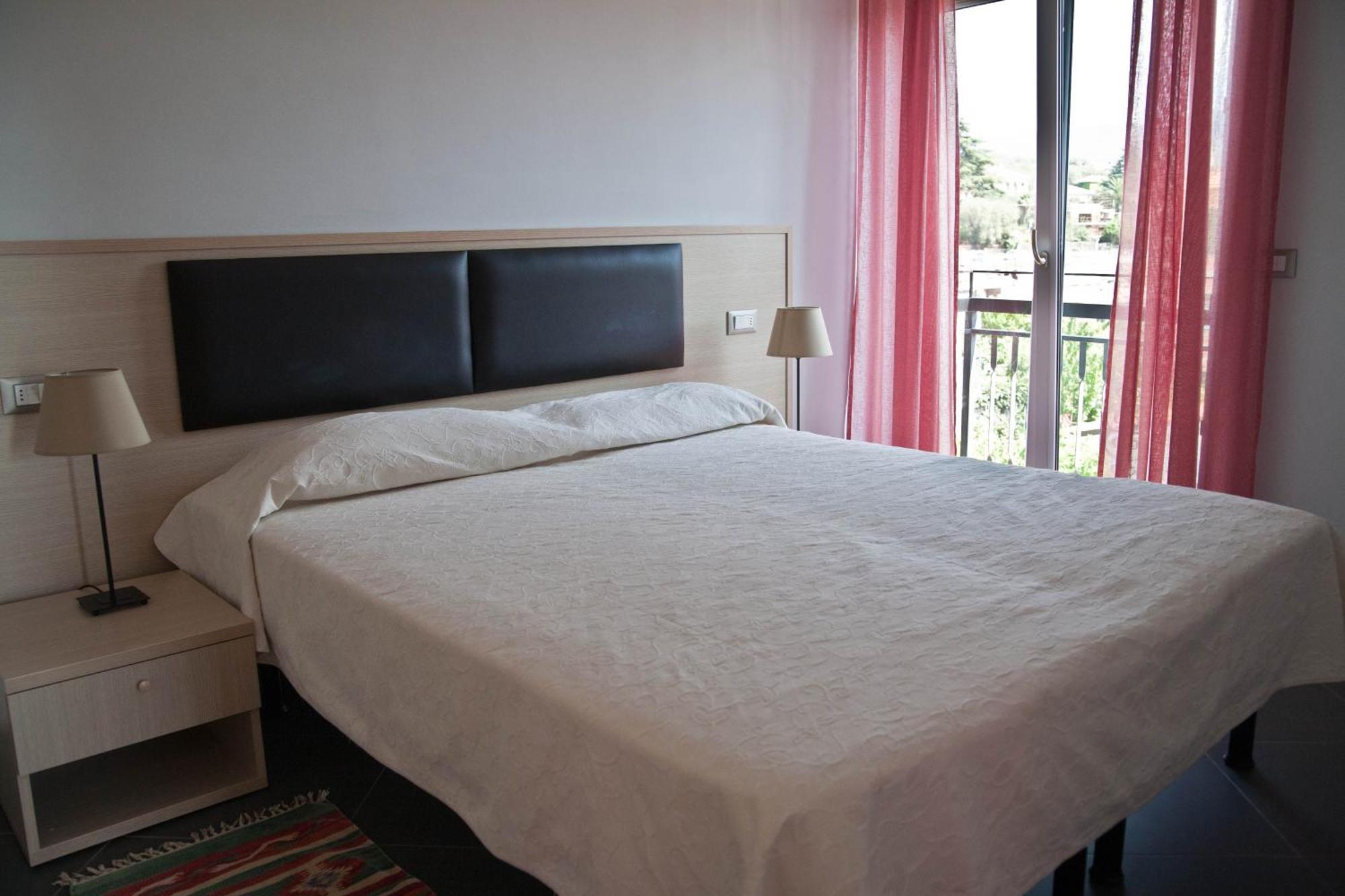 Appartamenti Linda San Bartolomeo Al Mare Exterior foto